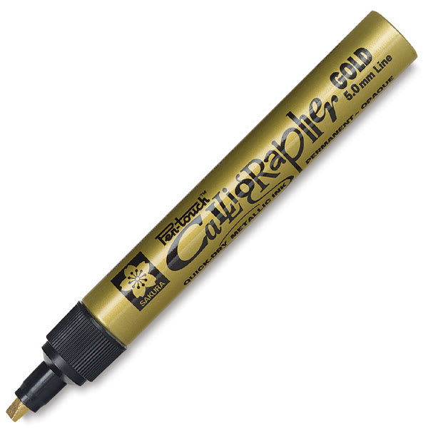 Open in modal - Sakura Pen-Touch Calligrapher Pens - Uncapped Medium Line Gold pen shown at angle