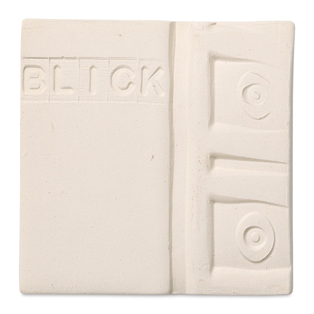 Open in modal - Blick Mid-Fire Stoneware Clay - Soft White, fired chip