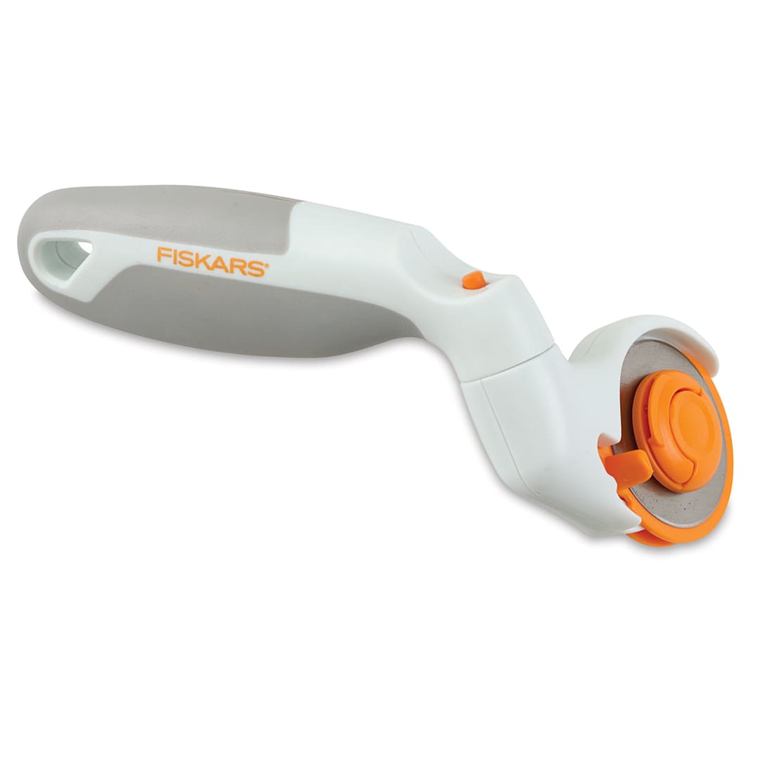 Open in modal - Fiskars Adjustable Handle Rotary Cutter
