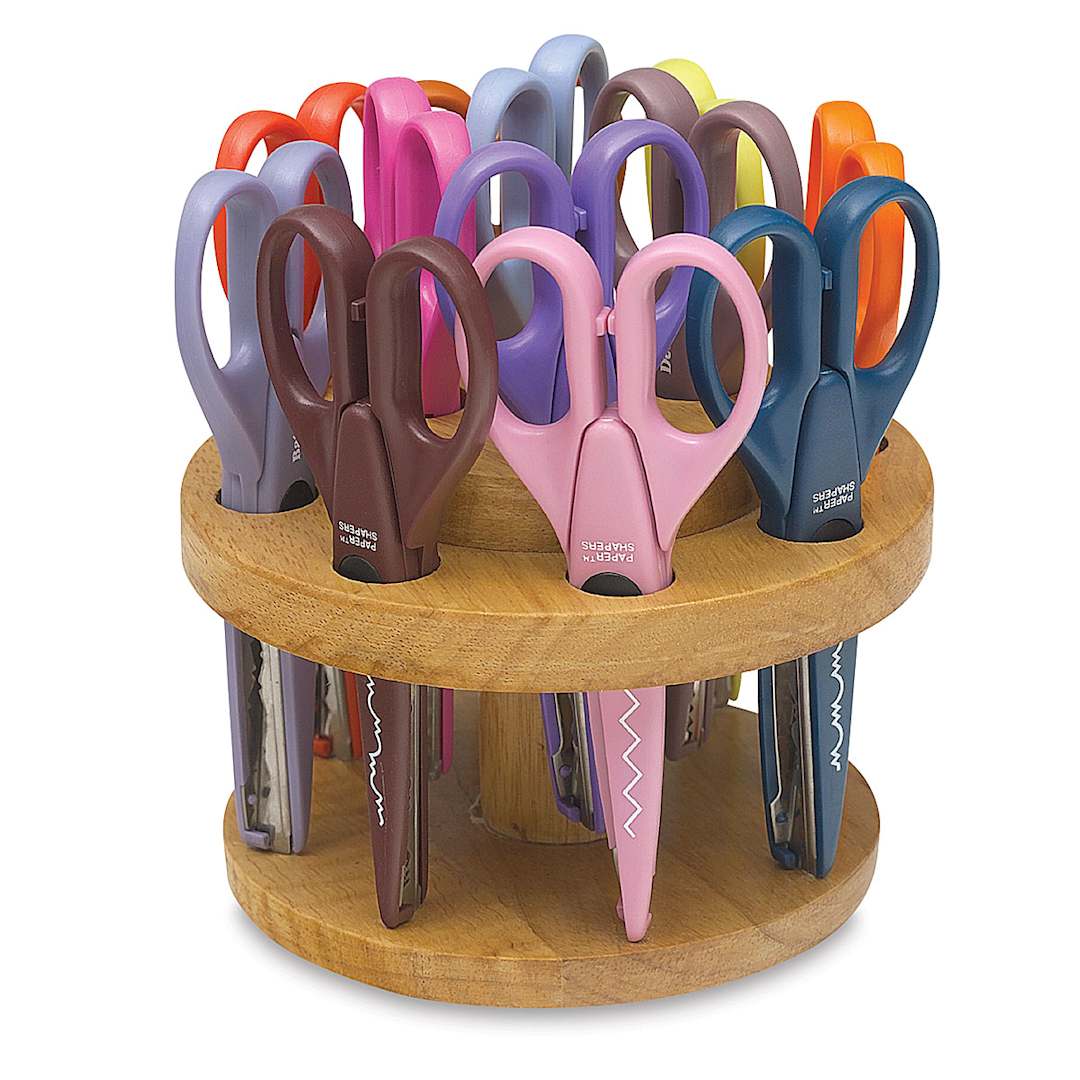 Open in modal - Armada Paper Shapers - 12 Assorted Paper Shapers in Set B in Oak holder