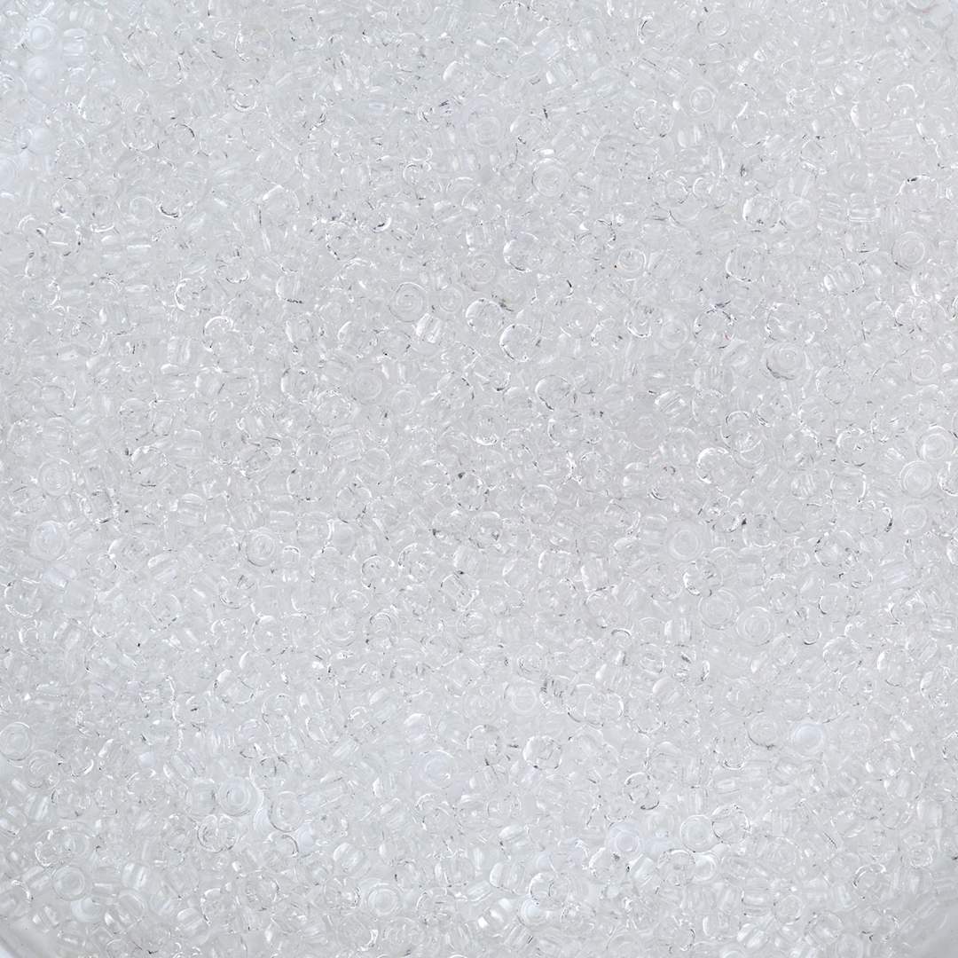 Open in modal - John Bead 10/0 Czech Glass Seed Beads - Crystal - close-up