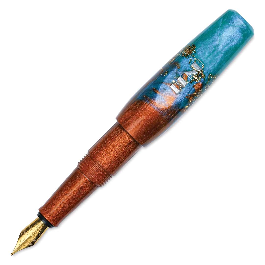 Open in modal - Benu Pixie Fountain Pen - Aurora Gold (image may show a different size nib)