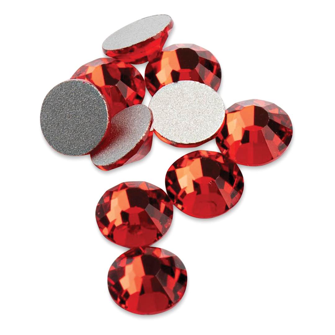 Open in modal - John Bead Crystal Lane Flat Back Rhinestones - Light Siam, 4.7 mm, (Close-up of front and back of rhinestones)