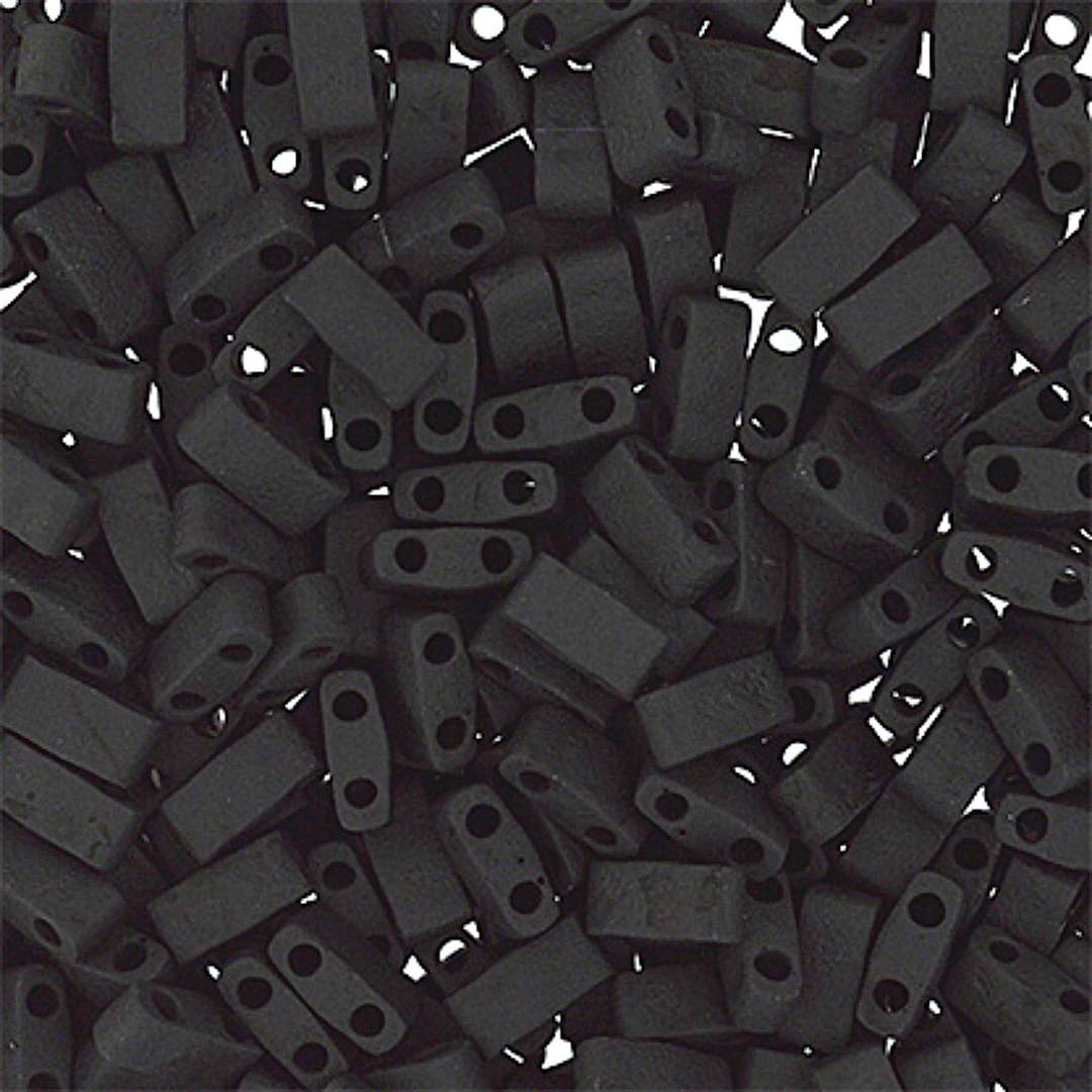 Open in modal - John Bead Miyuki Half Cut Tila Beads - Black, Opaque, Matte, 5 mm x 2.3 mm (Close-up of beads)