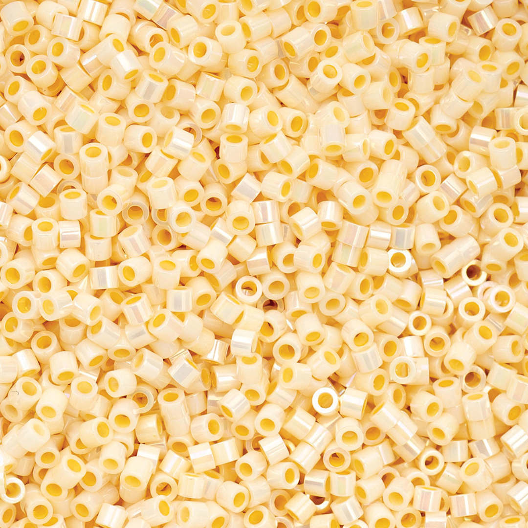 Open in modal - John Bead Cylin 11/0 Cylindrical Seed Beads - Cream AB