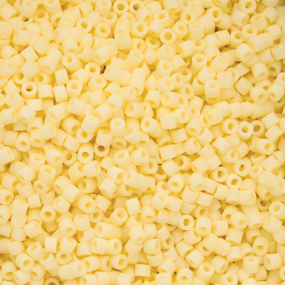 Open in modal - John Bead Cylin 11/0 Matte Macaron Cylindrical Seed Beads - Butter Cream