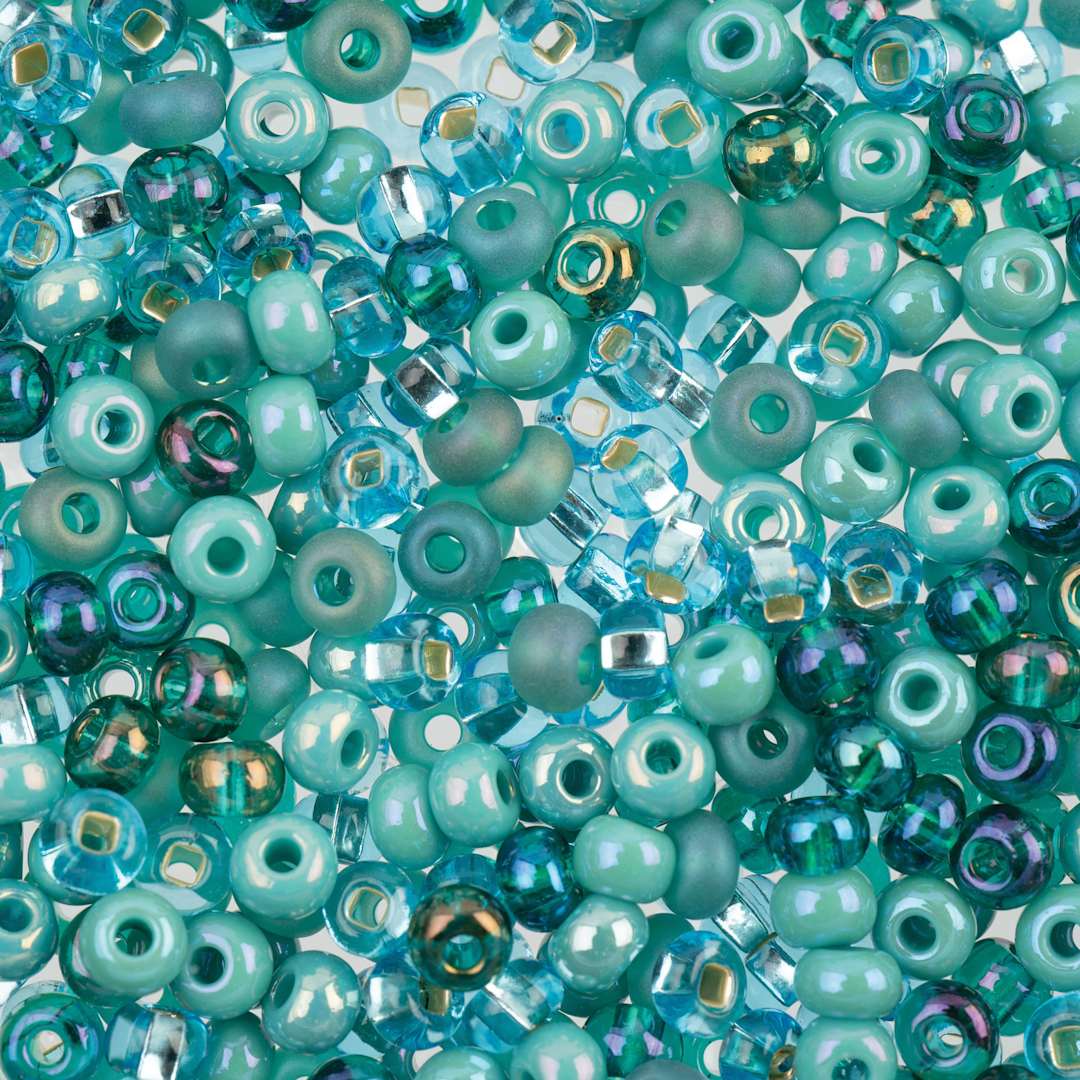 Open in modal - John Bead 6/0 Czech Glass Seed Beads - Retro Blue Mix