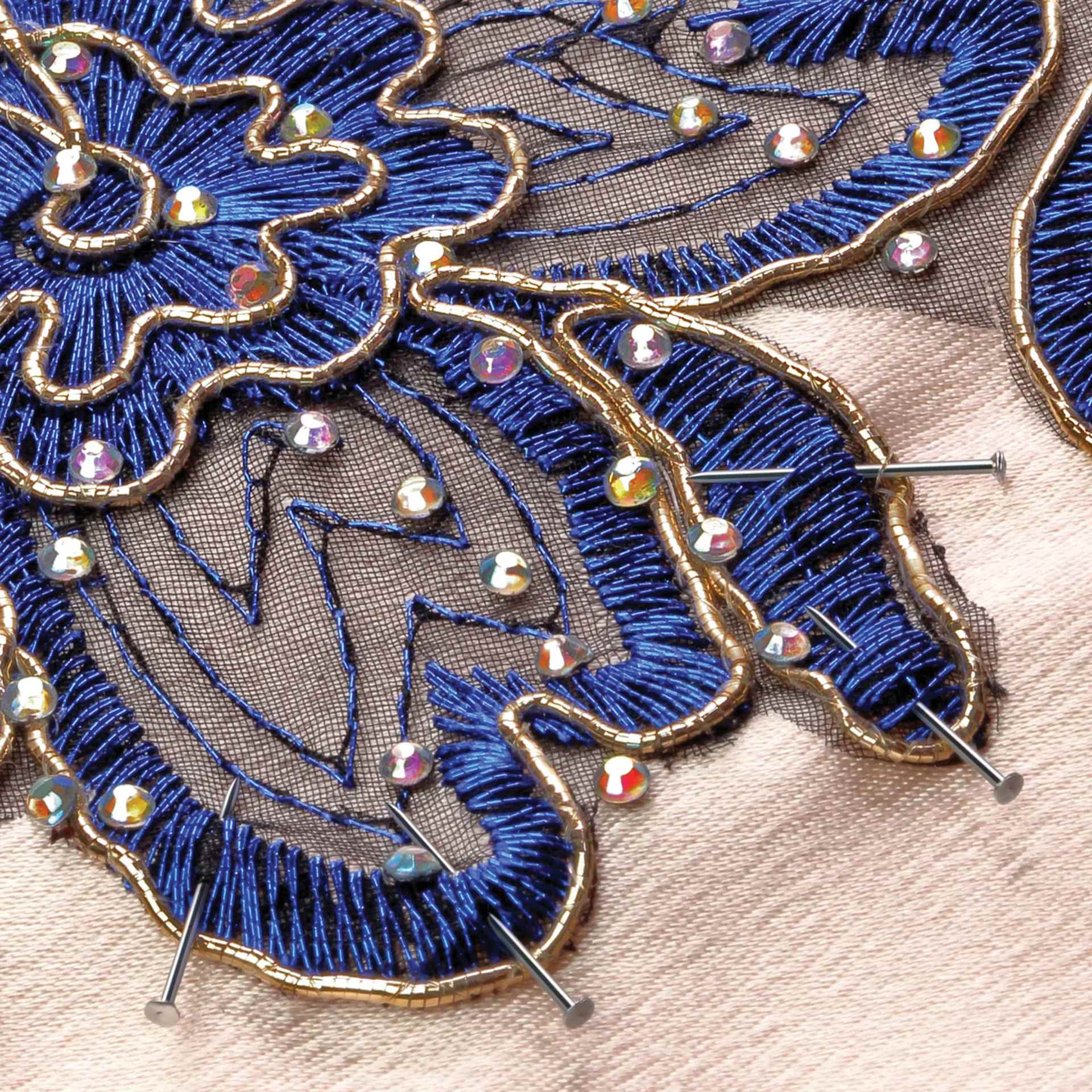 Dritz Sequin Lills Pins - 1/2", Pkg of 350 pins in fabric