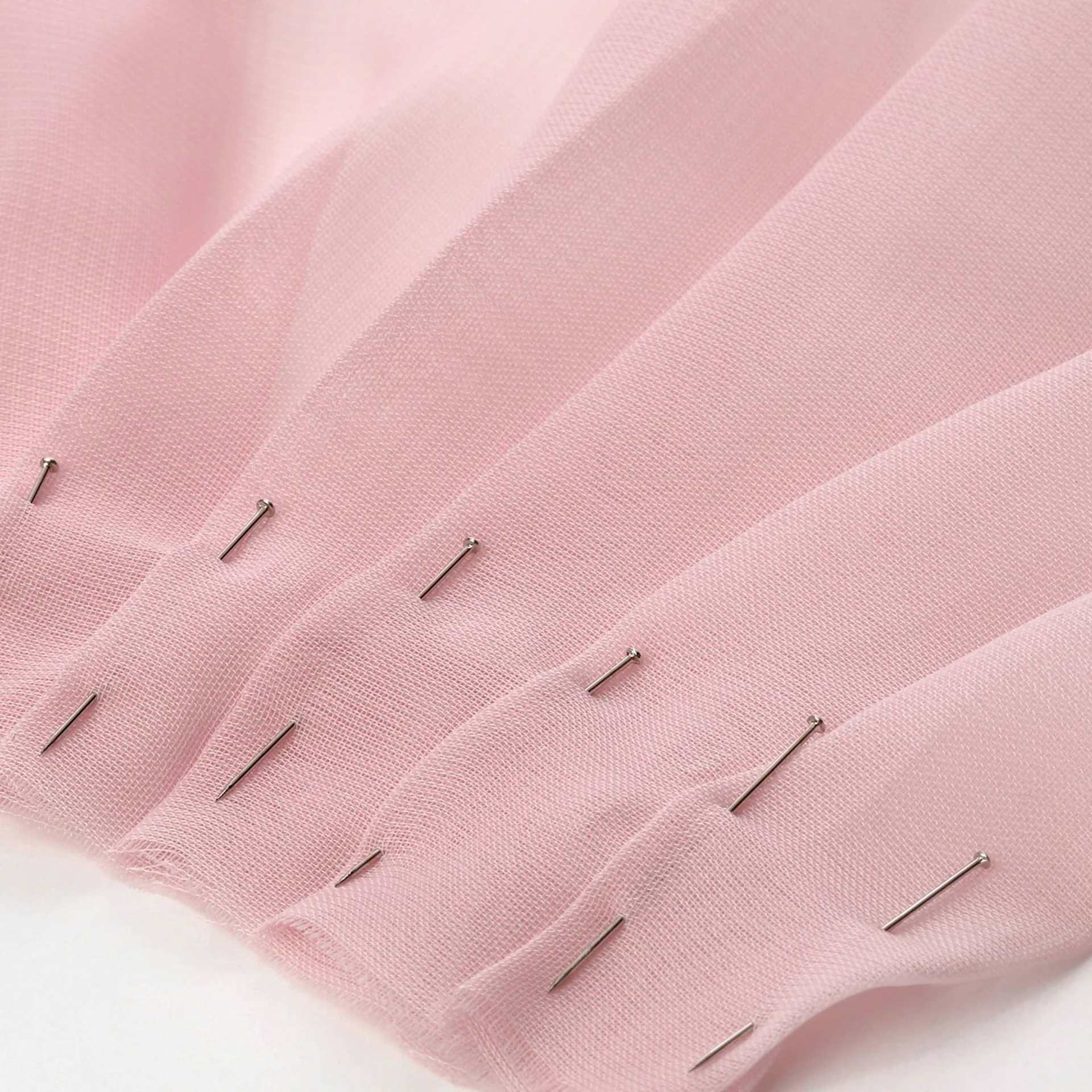 Dritz Long Pleating Pins - 1-1/16", six pins through fabric
