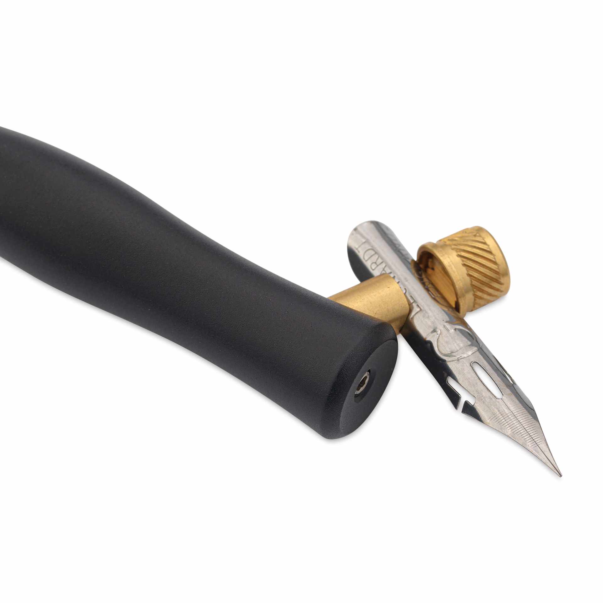 Tom's Studio Flourish Oblique Calligraphy Dip Pen - Black, close-up of the pen nib