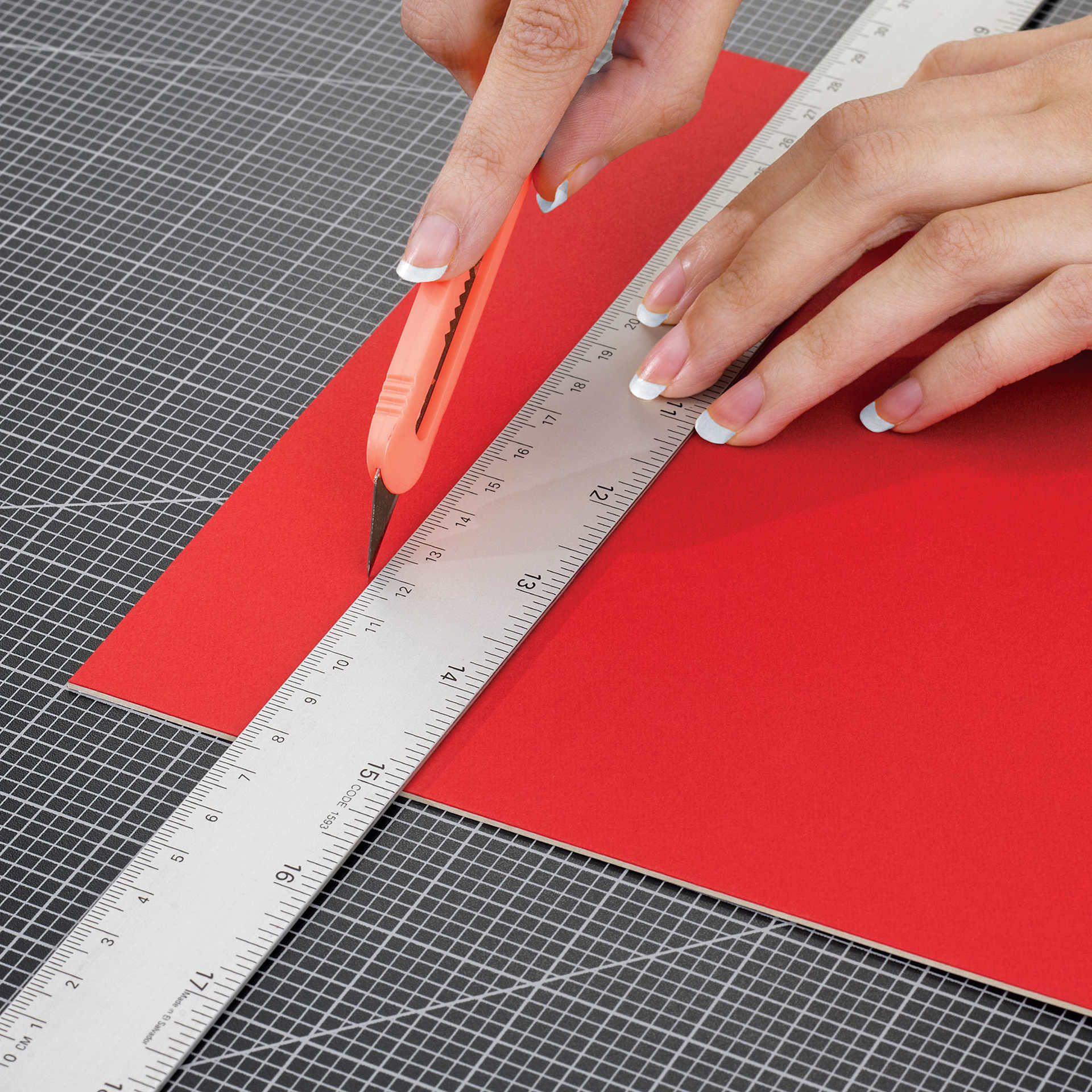 artPOP! Self-Healing Cutting Mat (cutting board with straight edge and blade on mat surface) 