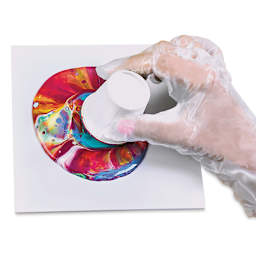 Faber-Castell Do Art Paint Pour Studio - Hand pouring cup of Paint on Board