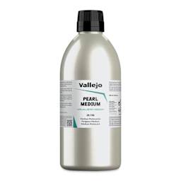 Vallejo Pearlescent Acrylic Medium - 500 ml