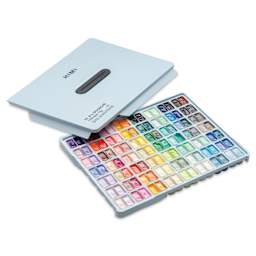 Himi Jelly Gouache Paints Set of 112, in Assorted Colors with the lid open