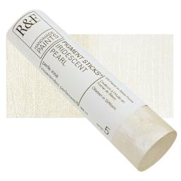 R&F Pigment Stick - Iridescent Pearl, 100 ml stick and swatch