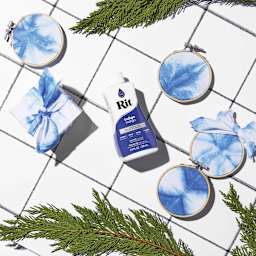 Rit All Purpose Liquid Dye - Indigo, 8 oz, samples of tie dyed cloths