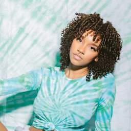 Rit All Purpose Liquid Dye - Emerald, 8 oz, adult wearing tie dyed shirt