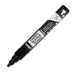 Pebeo 7A Opaque Fabric Marker - Black, 4 mm (Cap off)