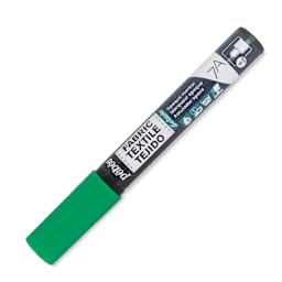 Pebeo 7A Opaque Fabric Marker - Green, 4 mm (Cap on)