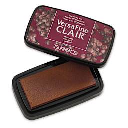 VersaFine Clair Ink Pad - Chianti with lid off