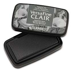 VersaFine Clair Ink Pad - Morning Mist with lid off