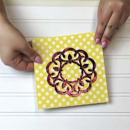 iCraft Deco Foil - Finished foil wreath shown on yellow paper