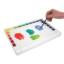 Masterson Aqua-Pro Watercolor Palette, mixing area in use - paints not included