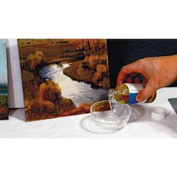 Gamblin 3-in-1 Oil Mediums, poured into glass bowl