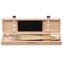 __BLICK Exclusive!__ Da Vinci Acrylic Brushes Wood Box Set shown open with contents shown