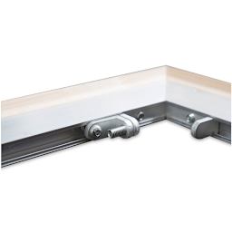 MUSEO ALU-Frame Aluminum Stretcher Bars - Closeup of corner connector