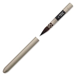 Escoda Último Evolution Synthetic Squirrel Travel Brush - Mop, top of the brush being inserted inside the handle