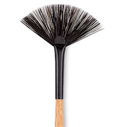 Princeton Catalyst Polytip Brush - Fan, Size 1, Short Handle close up