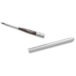 Escoda Versatil Travel Brush - Filbert, Short Handle, Size 2, handle and brush top