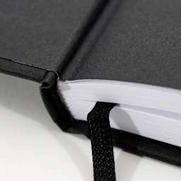 Montana Cans Hardbound Black Book - 12" x 8.5", 75 lb, 144 Sheets