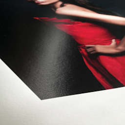 Hahnemühle FineArt Baryta Satin Inkjet Photo Cards (Corner close-up of a print on the paper)