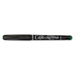 Manuscript CalliCreative Italic Marker - Dark Green, 1.4 mm, Fine Point with cap on