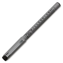 Kuretake Zig Millennium Fineliner Pen - Black (with cap on)