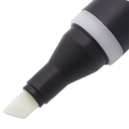 Blick Studio Alcohol Art Marker - 0 Colorless Blender, close-up of the chisel tip