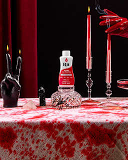 RitBloodTablecloth-Bundle 1042x1302 2