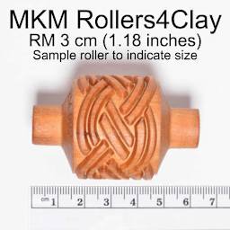 MKM Pottery Tools Medium Handle Roller - Wavy Lines dimensions