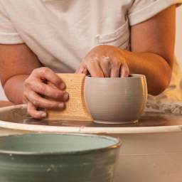 Garrity Tools Wood Unfoot Rib - Unfoot 3, shaping a bowl