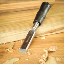 GreatNeck Wood Chisel - 3/4" - close-up