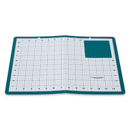 Fiskars Lia Griffith Folding Cutting Mat with Heatproof Zone