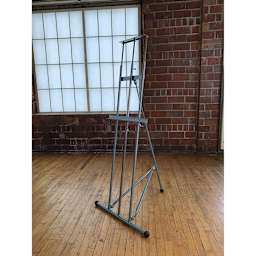 Klopfenstein Spectrum KS100 Easel - right angled view of easel in studio setting