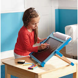 Melissa & Doug Double-Sided Magnetic Tabletop Easel (Shown with model using chalkboard side)