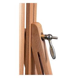 Mabef Giant Field Easel - Closeup of hand lever