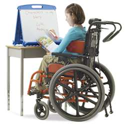 Copernicus Tabletop Easel, girl using easel