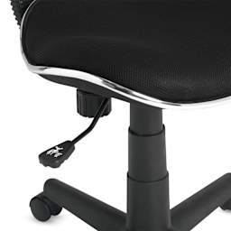 Studio Designs Mode Chair, close-up of the height adjusting crank mechanism