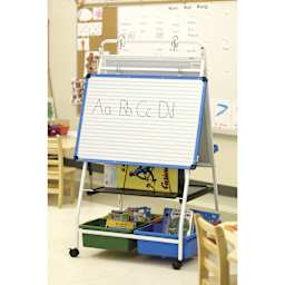 Copernicus Royal Reading/Writing Center - Classic, in classroom