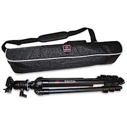 Sienna Plein Air Tripod - Lying folded next to included carry case